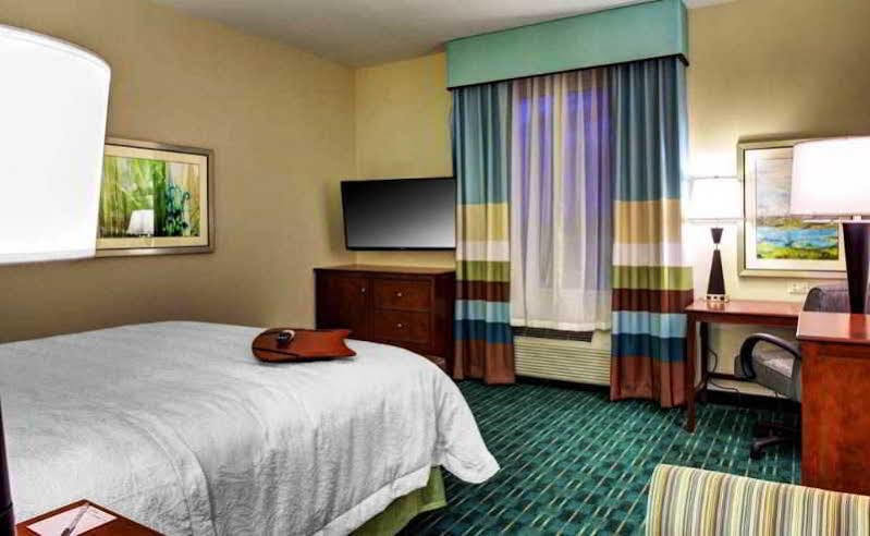 Hampton Inn And Suites Coconut Creek West Dixie Bend Exterior photo